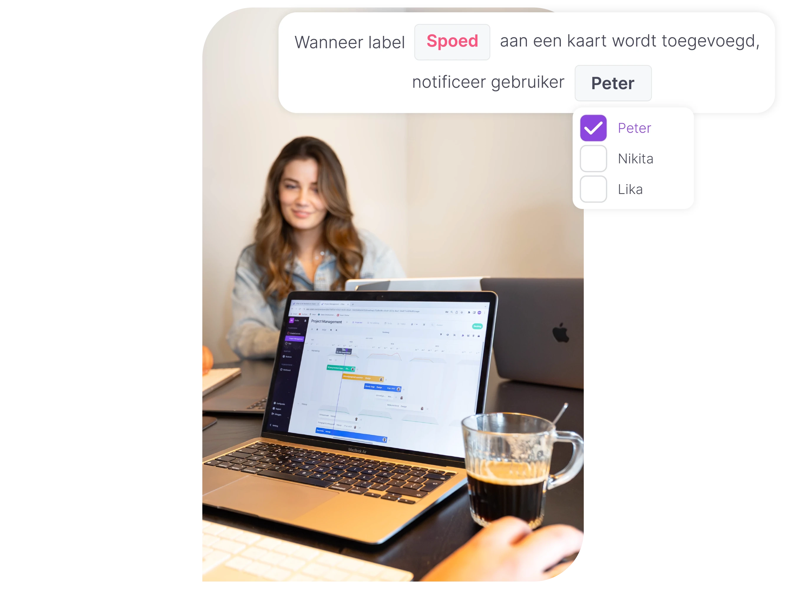 vPlan Design: Een laptop die de tijdlijnweergave toont om projecten van langere duur inzichtelijk te krijgen, met een automatisering.