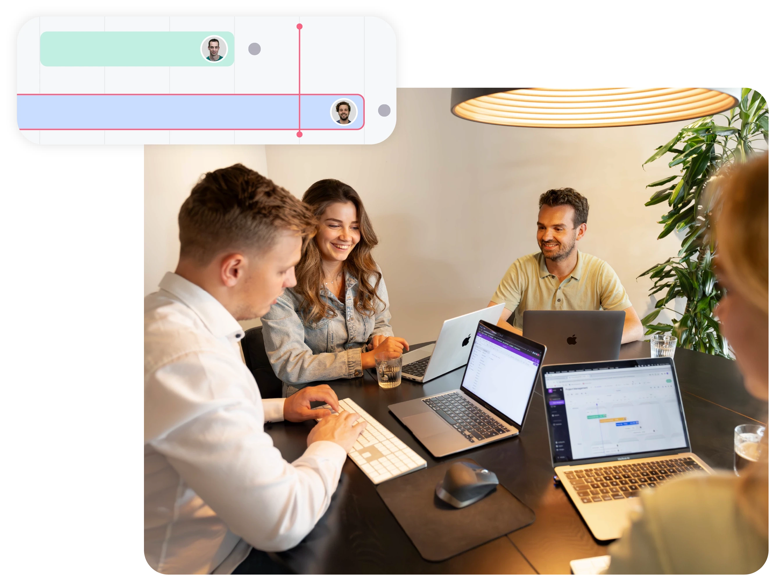 vPlan Marketing: Vier marketingmedewerkers die gezamenlijk de planning doornemen met de tijdlijn bij de hand.